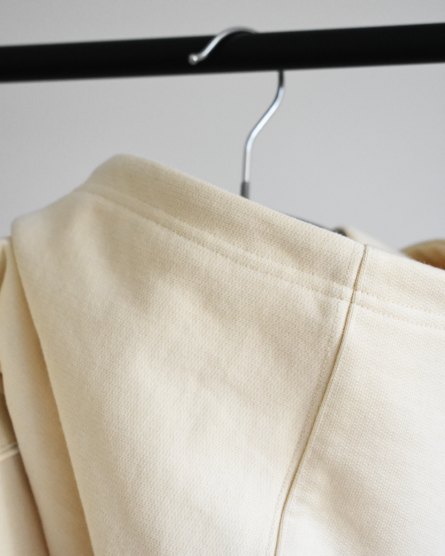spine_hoodie.beige