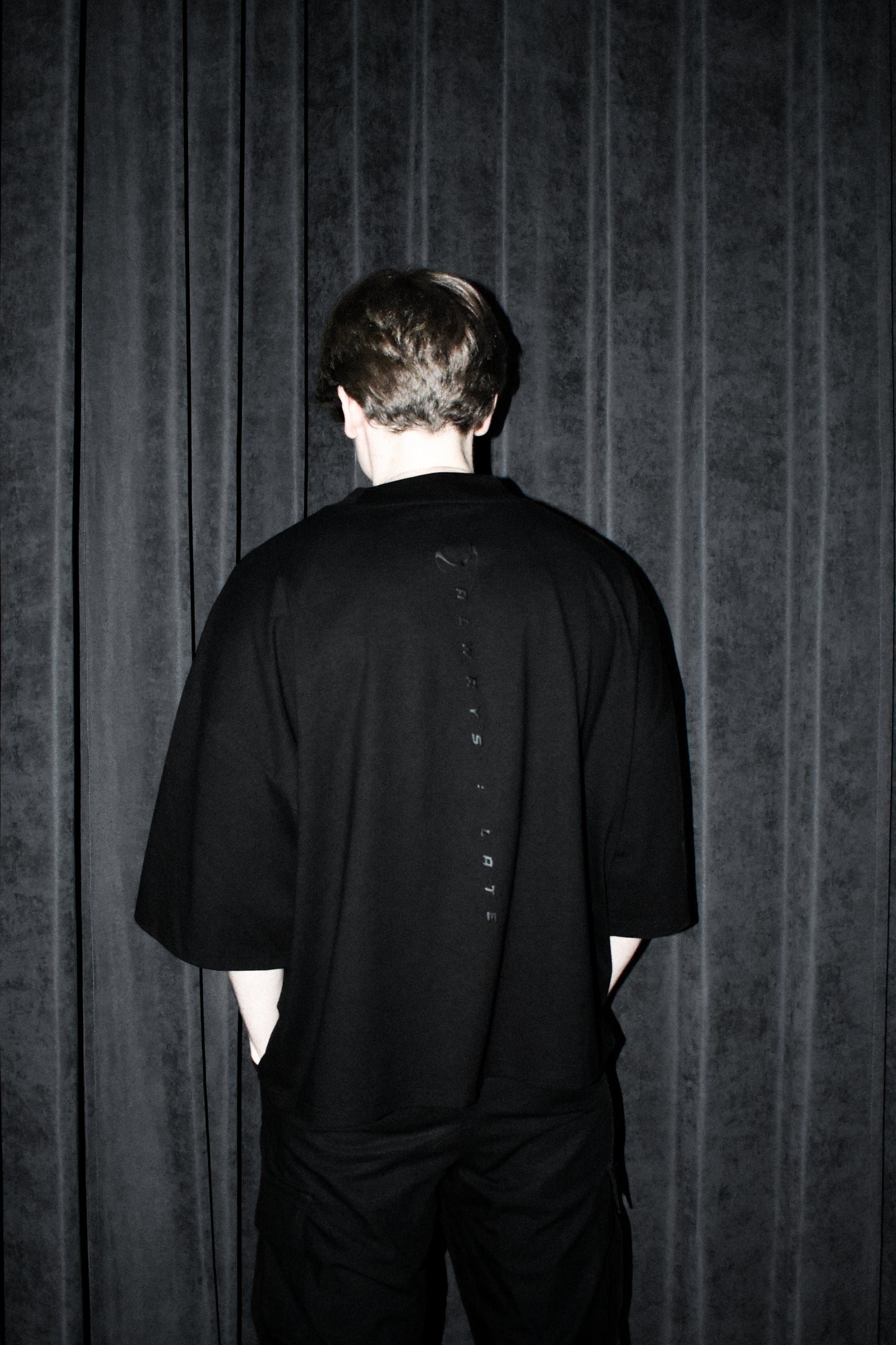 box_shirt.black