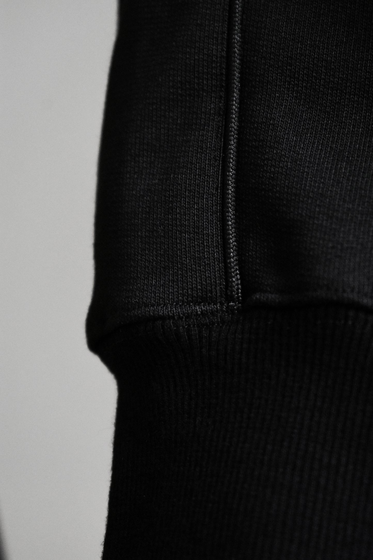 spine_hoodie.black